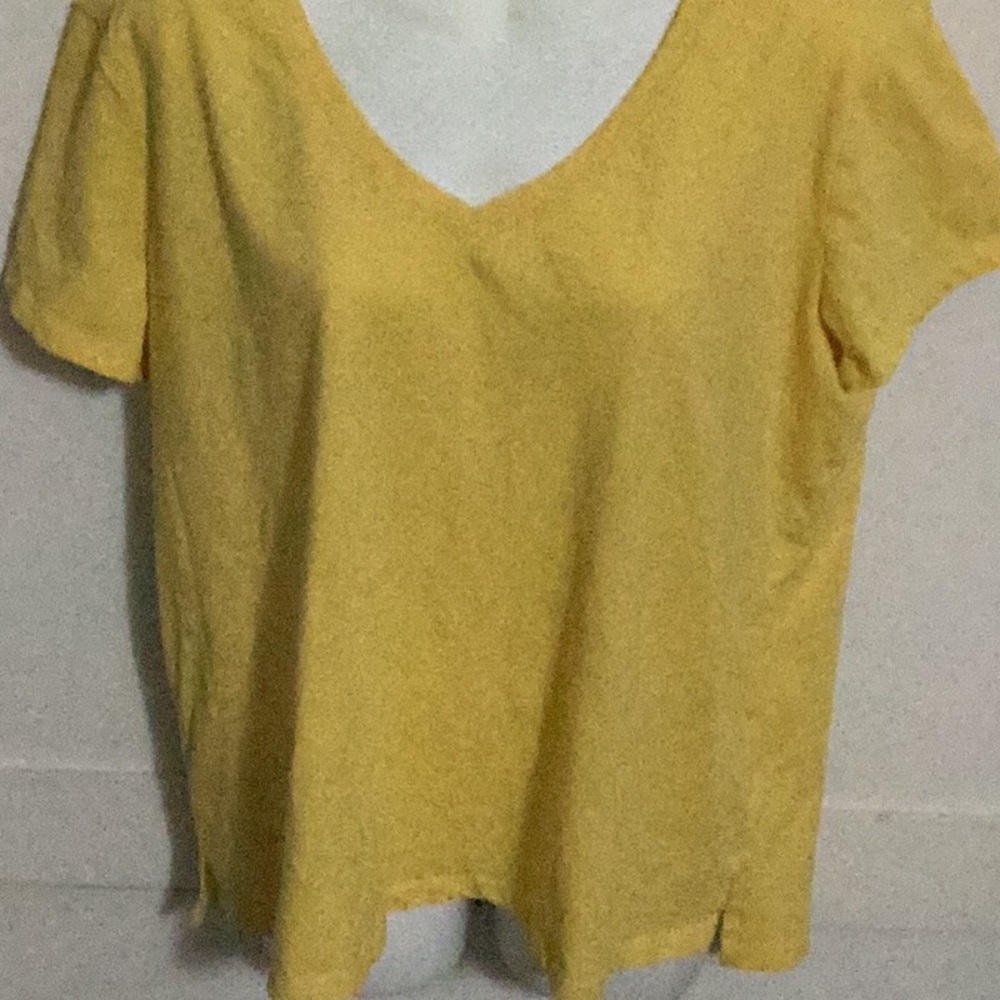 Falls Creek Yellow V-Neck Short Sleeve Tee size XL